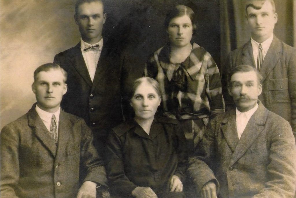 Antoni Sitko (pierwszy z lewej, siedzi)