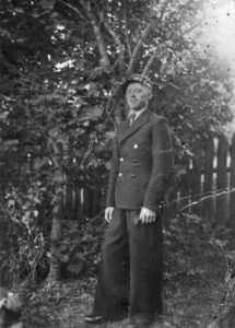 The future organist Wacław Morusiewicz of Małe Raczki in the uniform of the organismist school. 1930s. Przyszły organista Wacław Morusiewicz z Małych Raczek w mundurku szkoły organmistrzowskiej. Lata 30. XX w.