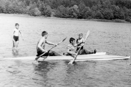 Kayaking on the Lake Bolesty. 70's. Kajakiem po jeziorze Bolesty. Lata 70.