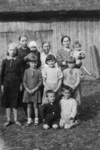 Kotarski and Morusiewicz families. 1939. Rodziny Kotarskich i Morusiewiczów. Rok 1939.