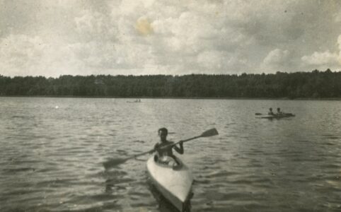 Rafting on Lake Bolesty. The 50s. Spływ nad jeziorem Bolesty. Lata 50.