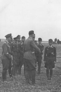 Visit of Luftwaffe general - Veit Fischer at the airport in Małe Raczki. 1944. Wizyta generała Luftwaffe- Veita Fischera na lotnisku w Małych Raczkach. 1944.