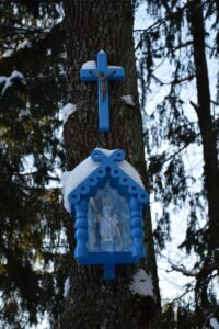 Kapliczka i krzyż. Fot. Katarzyna Olfier-Halicka