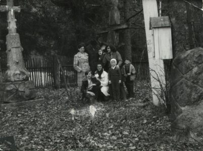 Rodzina Gaździńskich na Świętym Miejscu. Lata 70
