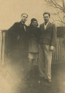 Jan Szyłak z lewej strony. Z lat szkolnych. Jan Szyłak z lewej strony. Z lat szkolnych.