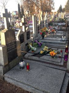 Pomnik Jana Sidora na cmentarzu w Raczkach. Pomnik Jana Sidora na cmentarzu w Raczkach.