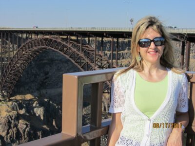 Loraine van Duker. Loraine van Duker.