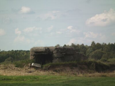 Bunker No. 2, destroyed after the war. Schron nr 2 zniszczony po wojnie.