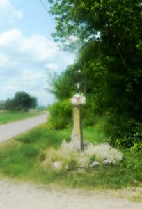 Krzyż z Wólki Karwowskiej fot. 2 a, fot. J. D. 2016 Krzyż z Wólki Karwowskiej fot. 2 a, fot. J. D. 2016