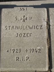 Nagrobek Józefa Stanulewicza (1929-1942) na cmentarzu katolickim w Teheranie